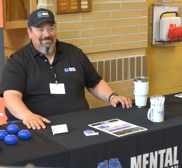 MAN WITH A PLAN: Ben Carnes of Mental Training Plan interacted with coaches at the 2025 IBCA Clinic at Mt. Vernon High School in Fortville, Ind. Mental Training Plan provides monthly tips as no charge to IBCA-member coaches. 